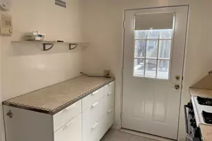 8 Cameron Ln, Valley Stream, NY 11581 - Photo 10