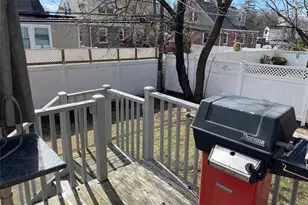 8 Cameron Ln, Valley Stream, NY 11581 - Photo 32