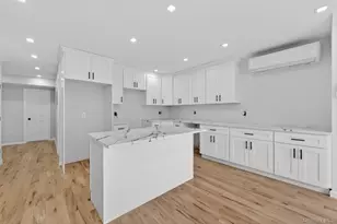 194-50 Murdock Ave, Saint Albans, NY 11412 - Photo 4