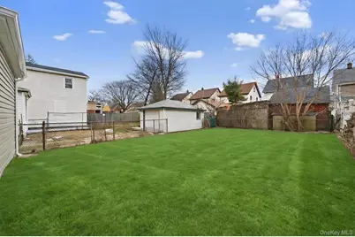 19450 Murdock Avenue, Saint Albans, NY 11412 - Photo 14