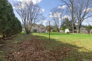 23 Village Ln, Hauppauge, NY 11788 - Photo 24