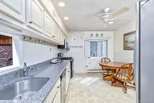 23 Village Ln, Hauppauge, NY 11788 - Photo 10