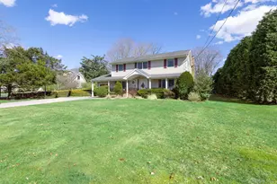 23 Village Ln, Hauppauge, NY 11788 - Photo 2
