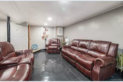 33 Lukens Avenue, Brentwood, NY 11717 - Photo 12