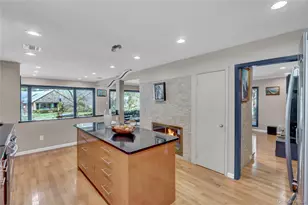 14 Regent Pl, Roslyn, NY 11576 - Photo 14