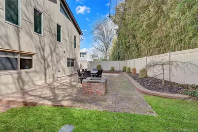 14 Regent Place, Roslyn, NY 11576 - Photo 32