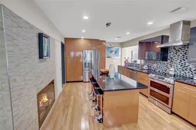 14 Regent Place, Roslyn, NY 11576 - Photo 12