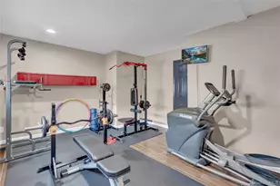 14 Regent Pl, Roslyn, NY 11576 - Photo 20