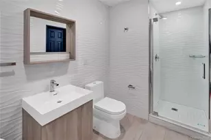 14 Regent Pl, Roslyn, NY 11576 - Photo 18