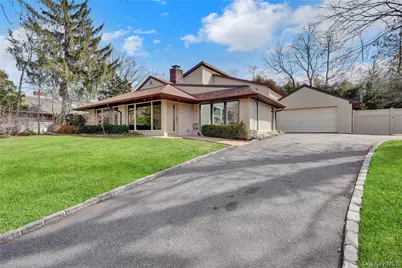 14 Regent Place, Roslyn, NY 11576 - Photo 2