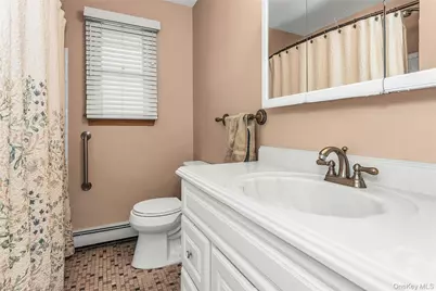 512 Elm Street, West Hempstead, NY 11552 - Photo 18