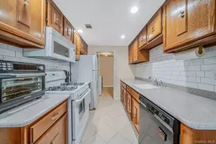 113 Birchwood Rd, Medford, NY 11763 - Photo 8