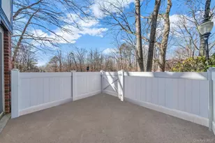 113 Birchwood Rd, Medford, NY 11763 - Photo 4