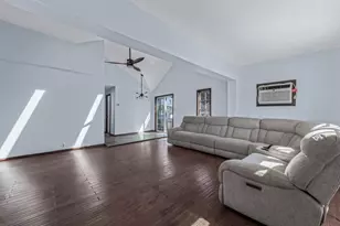 2 Hyannis Ct, East Rockaway, NY 11518 - Photo 4