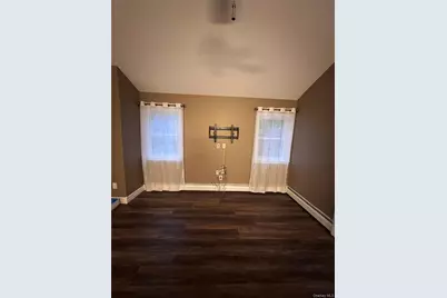 33 Bass Court, Manorville, NY 11949 - Photo 8