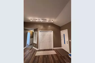 33 Bass Court, Manorville, NY 11949 - Photo 6