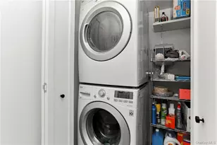 81 Rochelle St, Bronx, NY 10464 - Photo 24