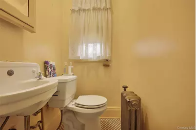 3512 Utopia Parkway, Flushing, NY 11358 - Photo 14