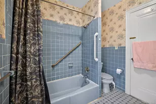 35-12 Utopia Pkwy, Flushing, NY 11358 - Photo 22