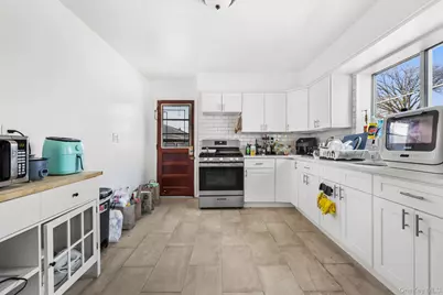 124 Scott Avenue, Yonkers, NY 10704 - Photo 20