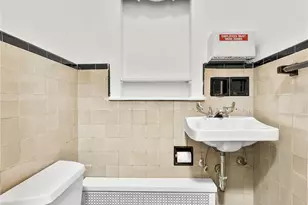 43-24 Morgan St, Little Neck, NY 11363 - Photo 32