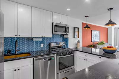 345 E 93rd Street #11DE, New York, NY 10128 - Photo 2