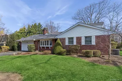 65 Drohan Street, Huntington, NY 11743 - Photo 2