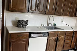 116 Gavin St, Yonkers, NY 10701 - Photo 4