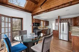 7 Hazelwood Pl, Huntington, NY 11743 - Photo 6