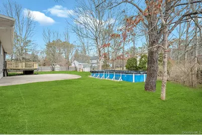 350 Brookhaven Avenue, Riverhead, NY 11901 - Photo 26