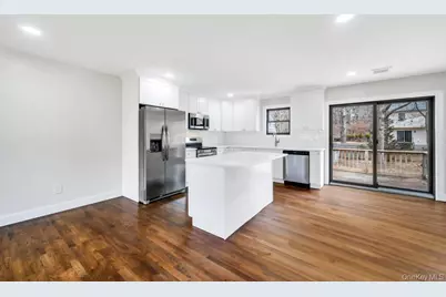 350 Brookhaven Avenue, Riverhead, NY 11901 - Photo 10