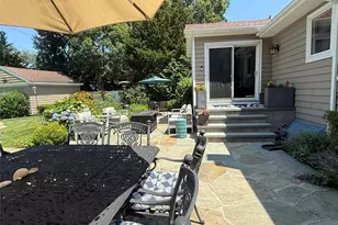 14 Townsend Pl, Syosset, NY 11791 - Photo 34