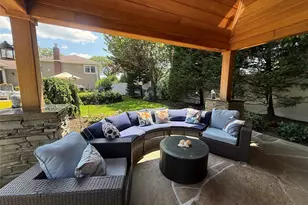 14 Townsend Pl, Syosset, NY 11791 - Photo 24