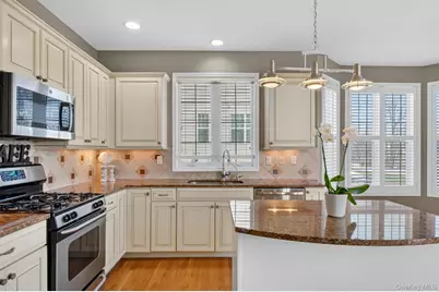 18 Four Corners Boulevard, Hopewell Junction, NY 12533 - Photo 8