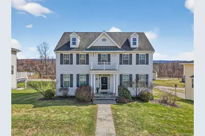 18 Four Corners Boulevard, Hopewell Junction, NY 12533 - Photo 2