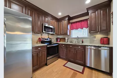 31 Stanley Drive, Shirley, NY 11967 - Photo 6