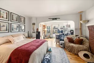 23 Forsythe Pl, Newburgh, NY 12550 - Photo 8