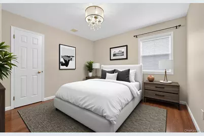 9 Oxford Court, Wheatley Heights, NY 11798 - Photo 32