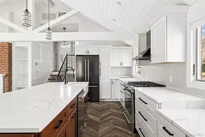 14 Suydam Drive, Melville, NY 11747 - Photo 6