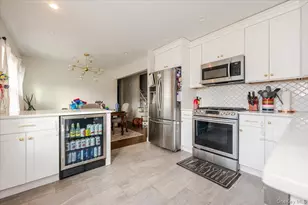 18 Cambridge Dr, Babylon, NY 11702 - Photo 6