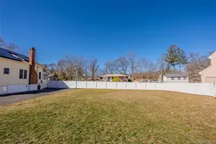 19 Milburn Rd, Sound Beach, NY 11789 - Photo 38