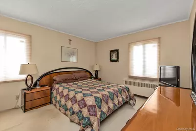 2263 Cameron Avenue, Merrick, NY 11566 - Photo 10