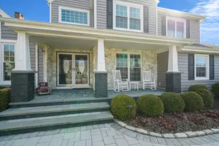 8 Kimberly Ct, Manorville, NY 11949 - Photo 2