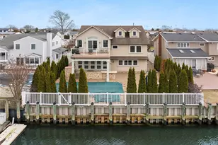 2904 Riverside Dr, Wantagh, NY 11793 - Photo 18