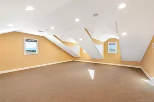 2904 Riverside Dr, Wantagh, NY 11793 - Photo 16