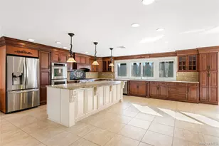 2904 Riverside Dr, Wantagh, NY 11793 - Photo 6