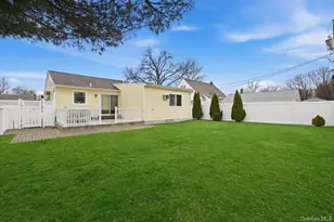 3937 Kingsberry Rd, Seaford, NY 11783 - Photo 34