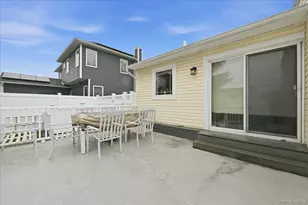 3937 Kingsberry Rd, Seaford, NY 11783 - Photo 30