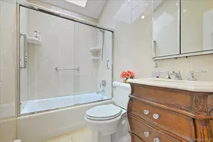 3937 Kingsberry Rd, Seaford, NY 11783 - Photo 26