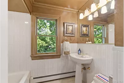 2 Shore Drive, Manhasset, NY 11030 - Photo 20